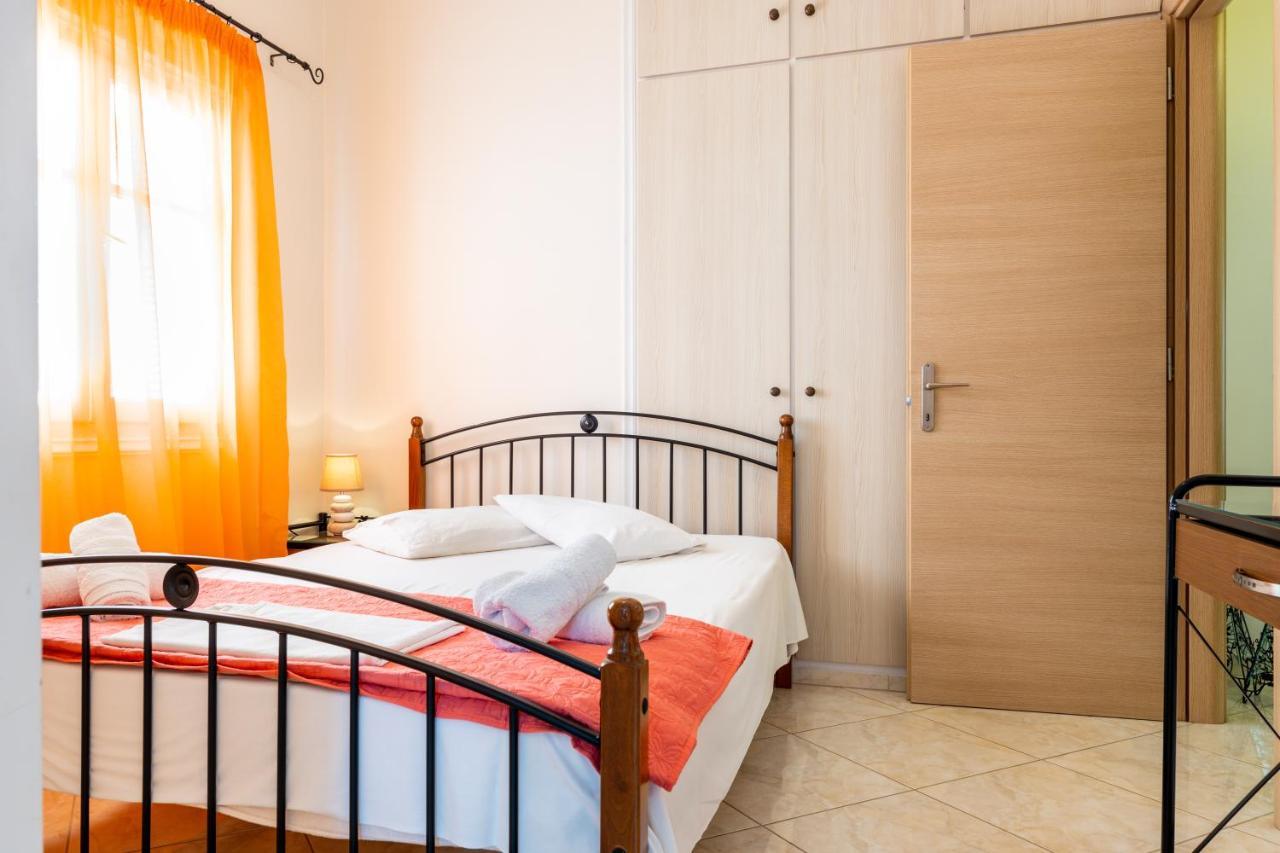 Town House For 6-16 With Ac Villa Páros Exterior foto