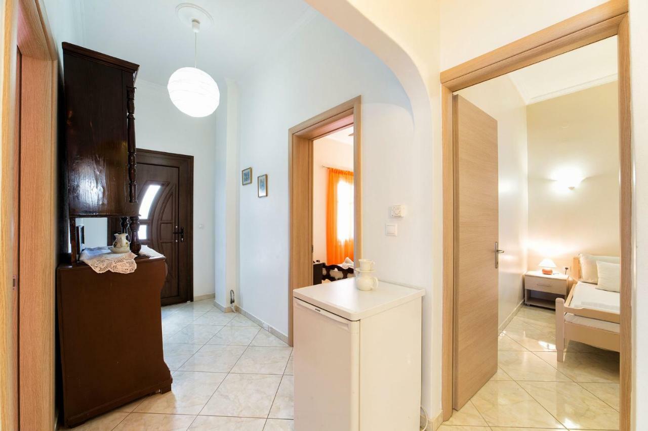 Town House For 6-16 With Ac Villa Páros Exterior foto